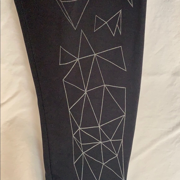 Black Origami Leggings - Picture 4 of 7